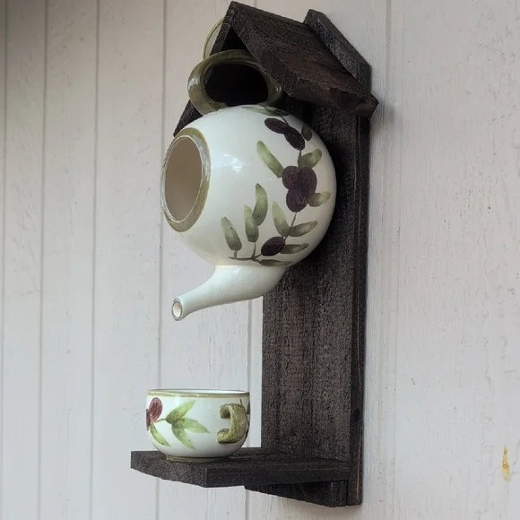 Rustic Wooden Handcrafted Bird Feeder Teapot Extending The Olive Branch - Picture 2 of 16